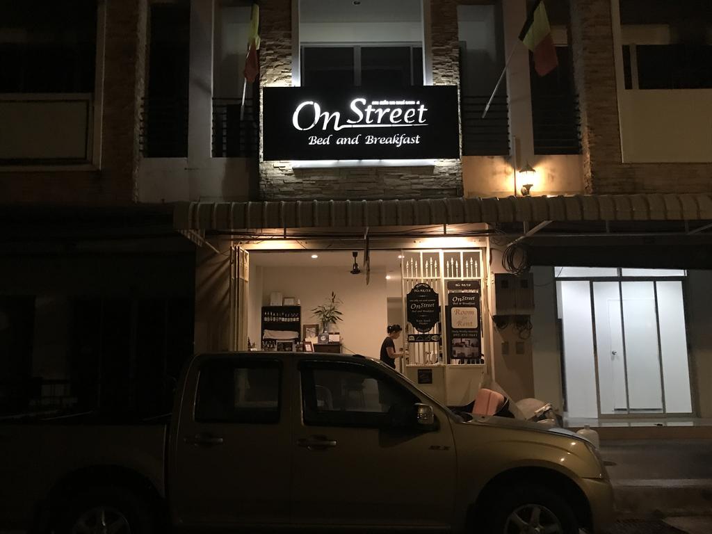 On Street Bed And Breakfast Ban Karon Exterior foto