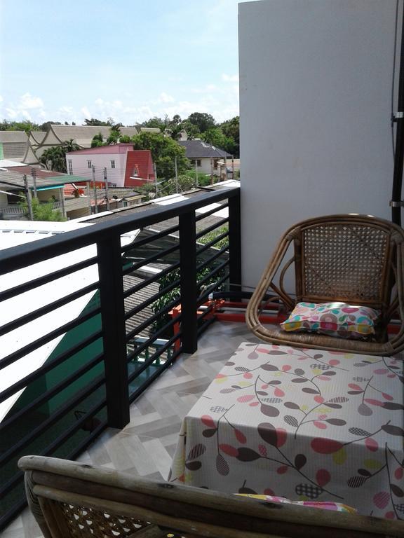 On Street Bed And Breakfast Ban Karon Exterior foto