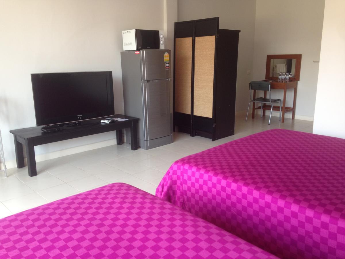 On Street Bed And Breakfast Ban Karon Exterior foto